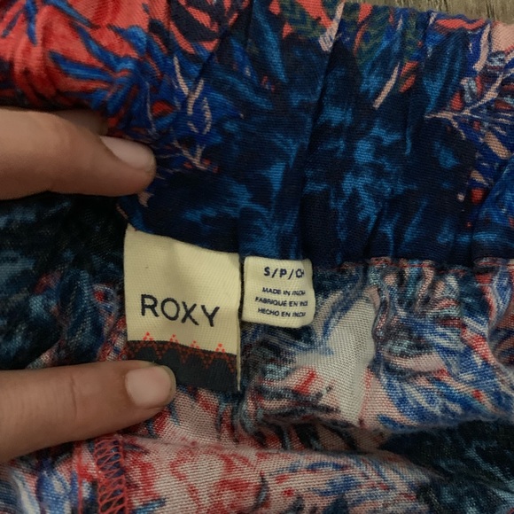 Roxy high waisted shorts - Picture 2 of 2